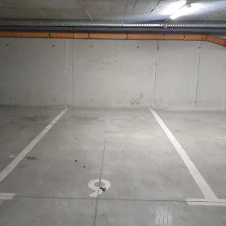 Lux Skarbowa 1a Free Parking * 레스노