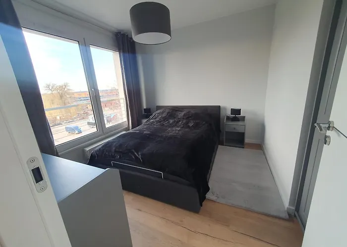 Lux Skarbowa 1a Free Parking Daire