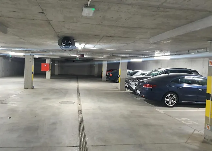 Lux Skarbowa 1a Free Parking